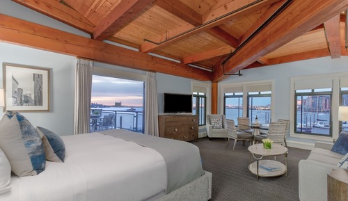 Deluxe Room, 1 King Bed with Sofa bed, Harbor View