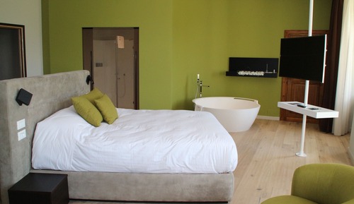 Design Suite, 1 Bedroom, Balcony, Lake View