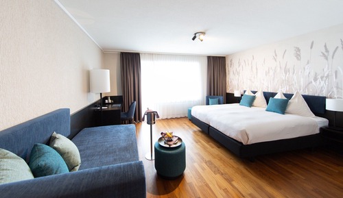 Junior Double or Twin Room, 1 King Bed, Balcony