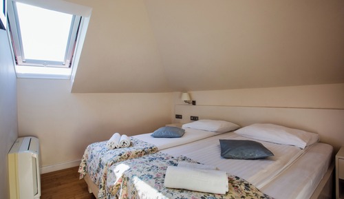 Suite, Sea View