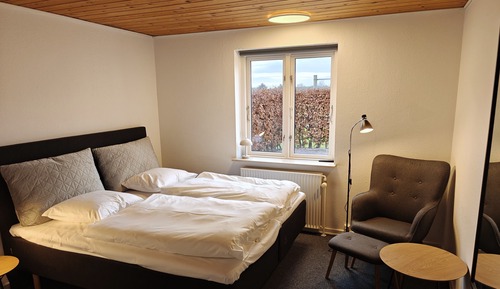 Double Room, Shared Bathroom (In Villa)