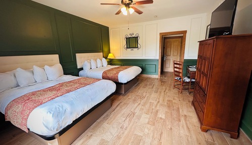 Standard Room, 2 Queen Beds, Non Smoking, Mountain View (07)