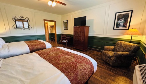 Standard Room, 2 Queen Beds, Non Smoking, Mountain View (03)