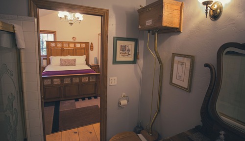 Standard Room, 1 Queen Bed