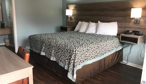 Standard Room, 1 King Bed