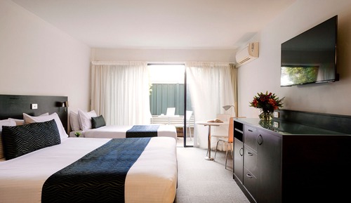 Family Room, Multiple Beds