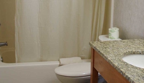 Studio 2 Queen Beds, Full Kitchen