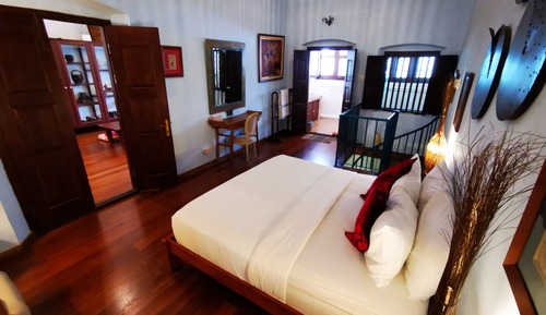 Cinnamon Duplex Quadruple Room