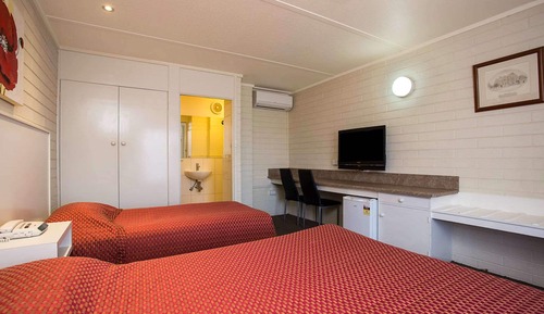 Standard Room, Multiple Beds, Non Smoking
