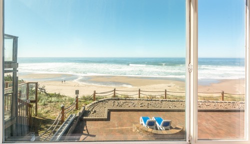 Standard Room, 1 King Bed, Oceanfront