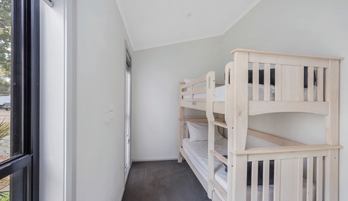 Deluxe Villa - Sleeps 6 - 3 Bedrooms