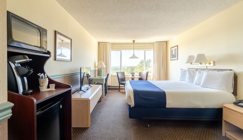Standard Room, 1 King Bed (2nd Floor)