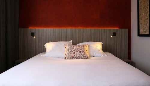 Suite, 1 King Bed, Non Smoking (with Sofabed)