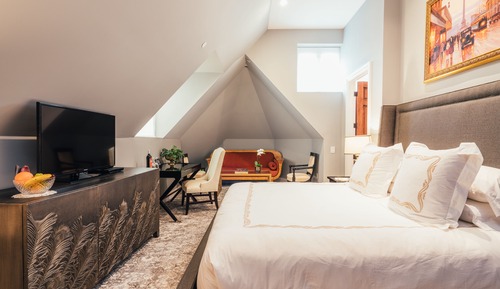 Premium King Room