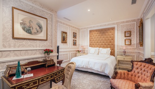 Suite with Spa Bath