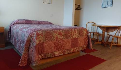 Standard Room, 1 Queen Bed