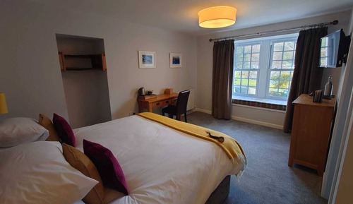 Superior Double Room, Ensuite, Sea View