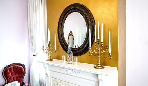 The Belle's Boudoir with Shared Bath