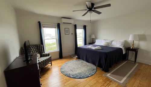 Classic Suite, 1 King Bed, Kitchen