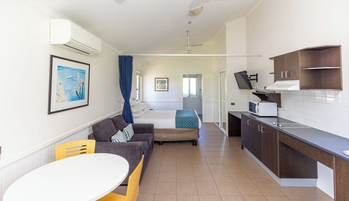 1 Bedroom Accessible Cabin