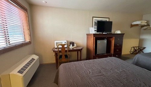 Family Double Room, 2 Queen Beds, Accessible Bathtub, Pets Allowed