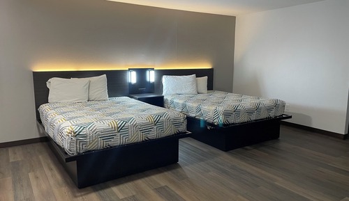 Deluxe Room, 2 Queen Beds, Non Smoking, Refrigerator & Microwave