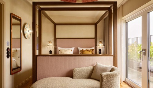 Deluxe Room, Balcony