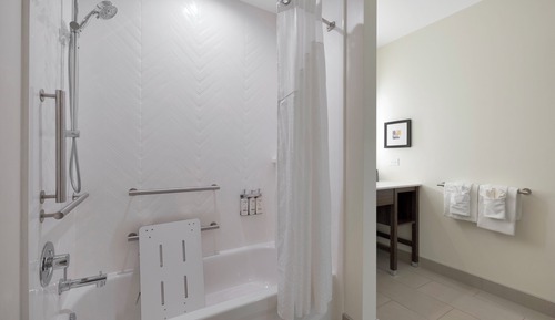 Standard Room, 2 Queen Beds, Accessible Bathtub (Communications, Mobility)