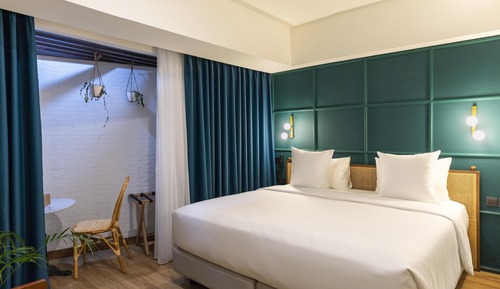 Double Room, 1 King Bed