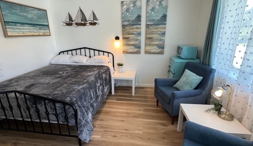 Design Room, 1 Queen Bed, Non Smoking, Refrigerator & Microwave