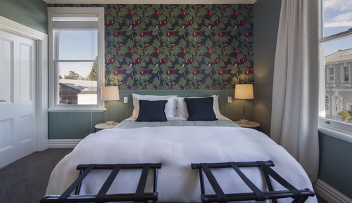 Room 5 Superking Ensuite, Upstairs no lift