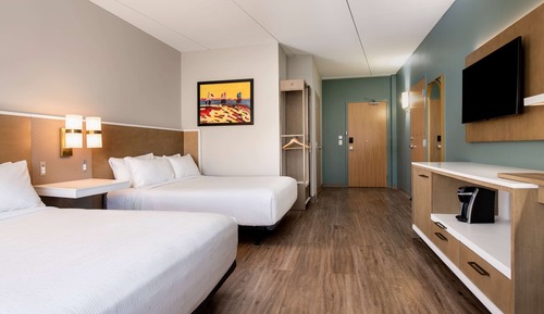 Room, 2 Queen Beds, Non Smoking
