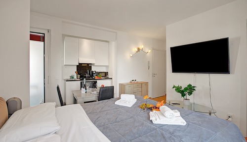 Standard Studio (Lean Home)