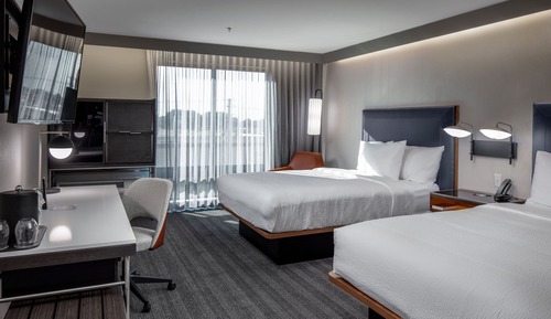 Room, 2 Queen Beds, Mobility Accessible (Accessible Bathtub)