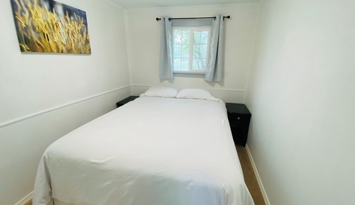 C1 Family Cabin, 2 Bedrooms, Kitchen, Riverfront, Private Balcony, No Pets