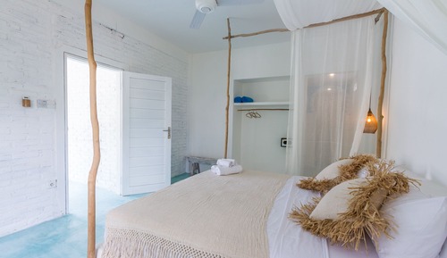 Standard Room, 1 King Bed, Non Smoking, Garden View