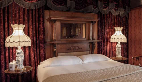 Victorian Suite
