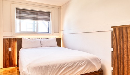 Townhome Suite 216 - Upper Floor