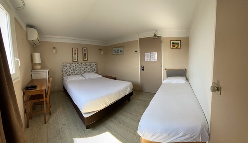 Comfort Triple Room