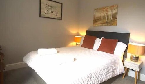 Double Room (Room 2)