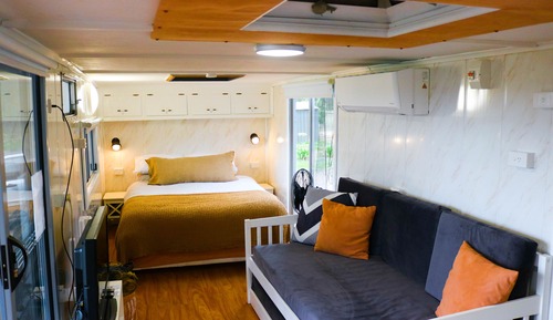 Deluxe Cabin, 1 Queen Bed with Sofa bed, Mountain View