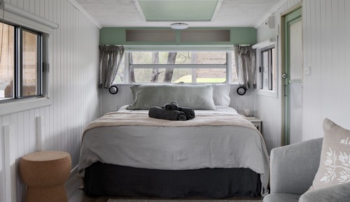 Comfort Cabin, 1 Queen Bed, Mountain View