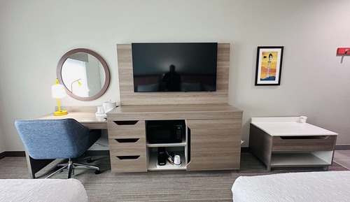 Room, 2 Queen Beds, Accessible, Bathtub