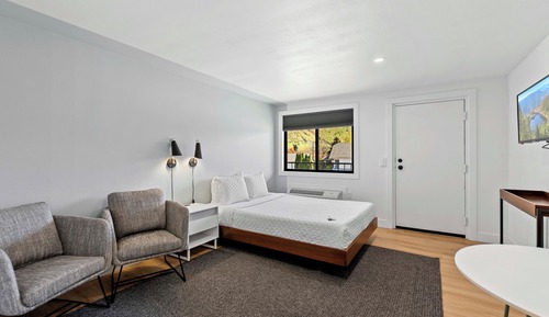 Premium Room, 1 Queen Bed