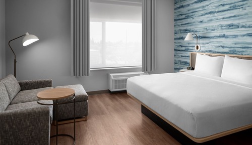 Suite, 1 Bedroom (Mobility/Hearing Accessible, Tub)
