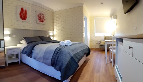 Standard Queen Room 10