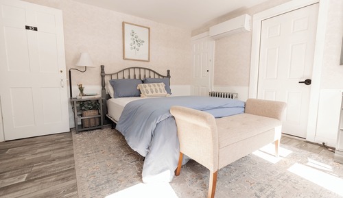 Room 10 - Private Bath - 1st floor