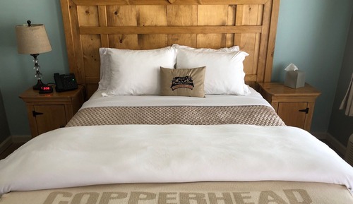110 Queen Bed, Non Smoking, Corner Room