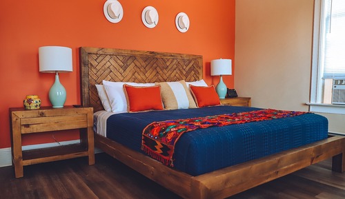 One King Bed with Scenic View