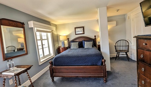 Saffron, Standard Queen